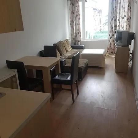 Budget Holiday First Line Sea Coast Apartament *