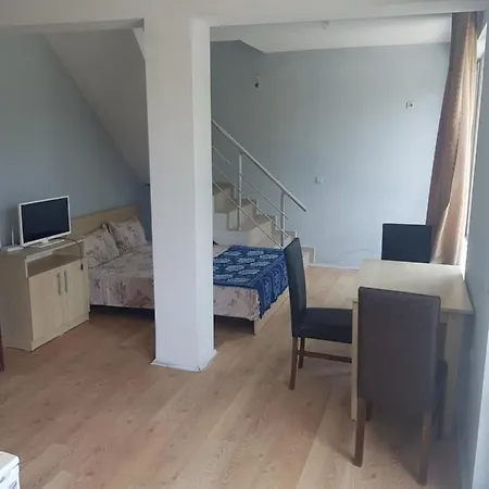 Budget Holiday First Line Sea Coast Apartament *
